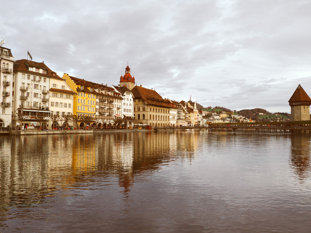 lucerne-switzerland-panoramic-view-towards-kapellbrucke